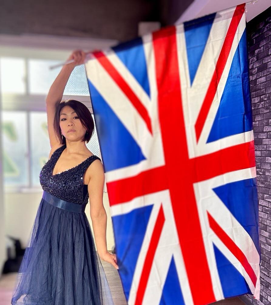 【12/10迄値下げ】関コレでモデル着用♡ミス・ミセスコンドレス、パーティ ベストオブミス鹿児島】鹿児島代表、養護教諭の35歳・市森繭子さんが